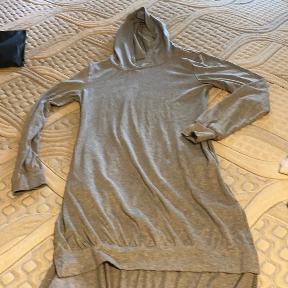 Gray hooded pocket sweater drsss
